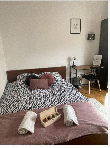 Privatunterkunft Cheerful 3 Bedroom House *
