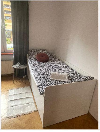 Privatunterkunft Cheerful 3 Bedroom House *